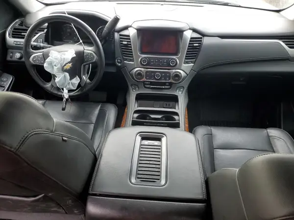 1GNSKJKJ0KR215401 2019 CHEVROLET SUBURBAN - Image 8
