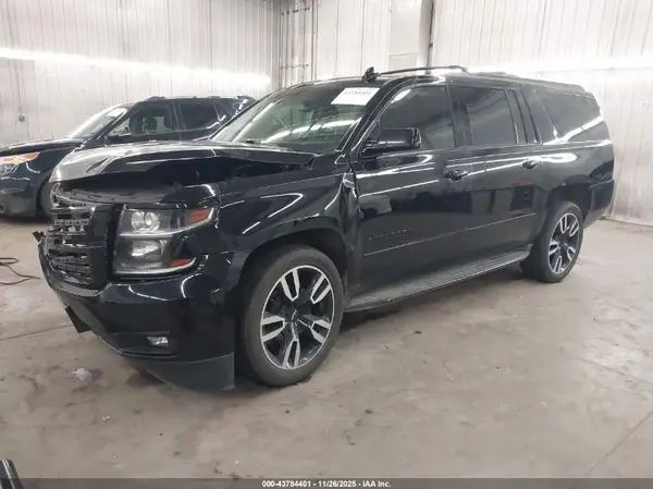 1GNSKJKJ1KR136478 2019 CHEVROLET SUBURBAN - Image 2