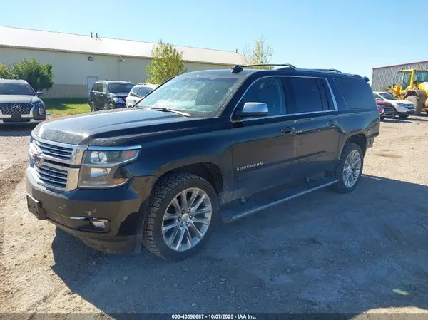 1GNSKJKJ1KR244132 2019 CHEVROLET SUBURBAN - Image 2