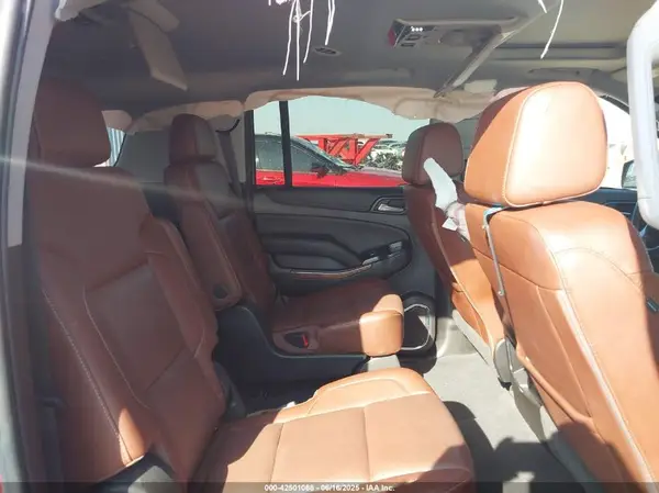 1GNSKJKJ4KR254847 2019 CHEVROLET SUBURBAN - Image 8
