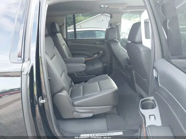 1GNSKJKJ6KR127775 2019 CHEVROLET SUBURBAN - Image 8