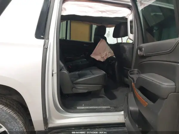 1GNSKJKJ7KR139160 2019 CHEVROLET SUBURBAN - Image 8