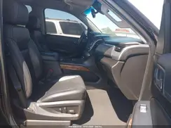 1GNSKJKJ8KR184852 2019 CHEVROLET SUBURBAN