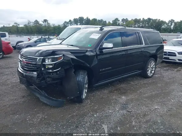 1GNSKJKJ9KR218877 2019 CHEVROLET SUBURBAN - Image 2