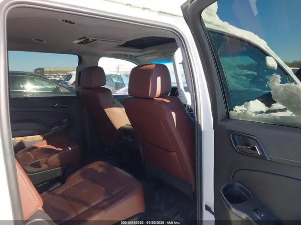 1GNSKJKJXKR157149 2019 CHEVROLET SUBURBAN - Image 8