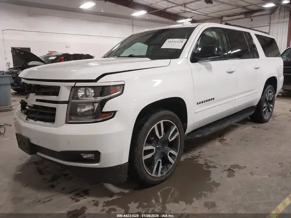 1GNSKJKJXKR218791 2019 CHEVROLET SUBURBAN - Image 2
