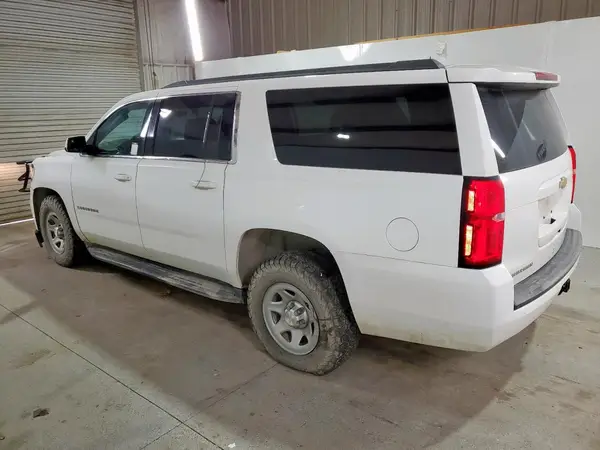 1GNSKKEC1HR354710 2017 CHEVROLET SUBURBAN - Image 2