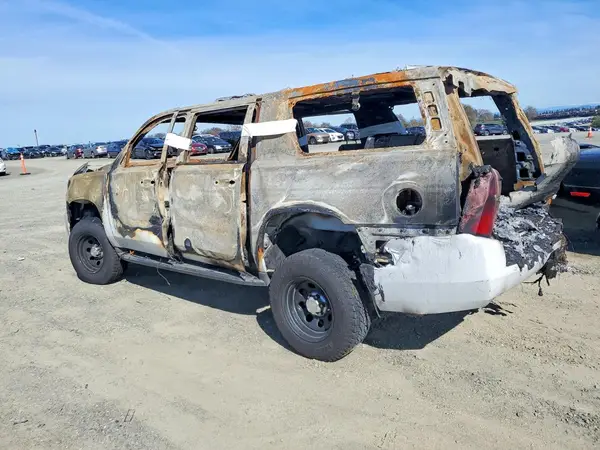 1GNSKKEC6HR297789 2017 CHEVROLET SUBURBAN - Image 2