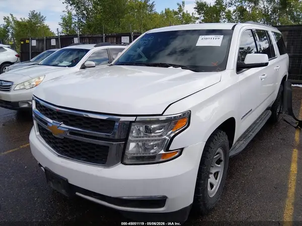 1GNSKKEC9HR349366 2017 CHEVROLET SUBURBAN - Image 2
