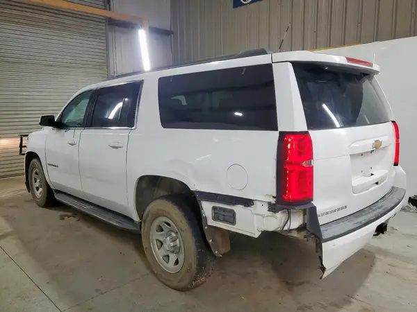 1GNSKKECXHR357914 2017 CHEVROLET SUBURBAN - Image 2