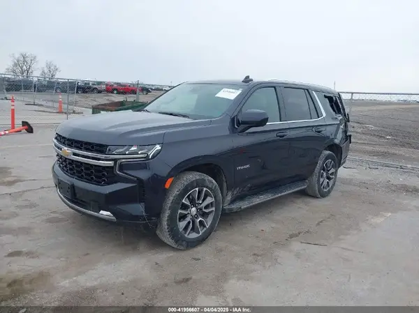 1GNSKMKD2PR228427 2023 CHEVROLET TAHOE - Image 2