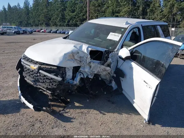 1GNSKMKD3PR423159 2023 CHEVROLET TAHOE - Image 2