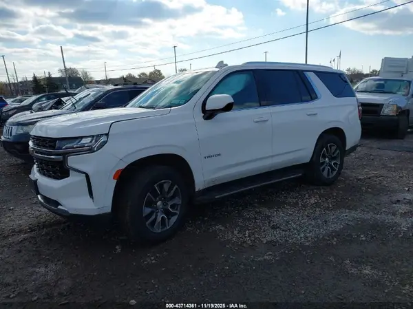 1GNSKMKD5NR179558 2022 CHEVROLET TAHOE - Image 2