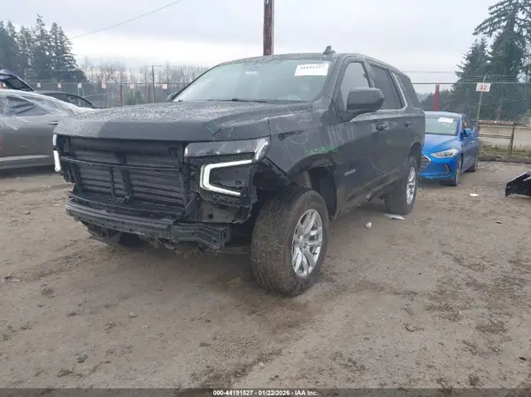 1GNSKMKD5NR217872 2022 CHEVROLET TAHOE - Image 2