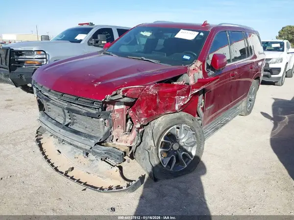 1GNSKNKD1NR269733 2022 CHEVROLET TAHOE - Image 2