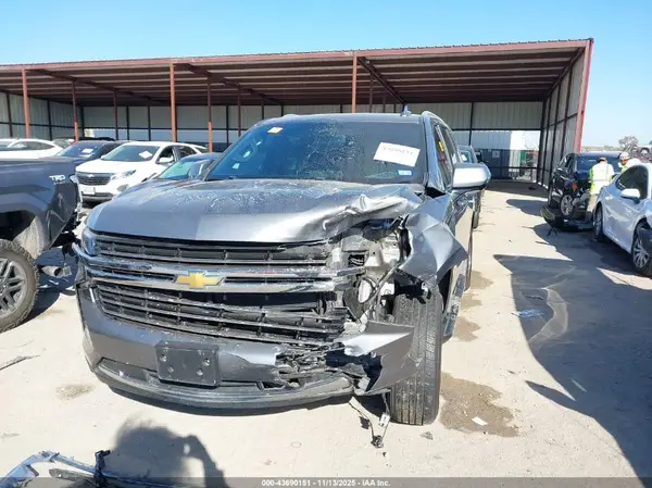 1GNSKNKD3MR368827 2021 CHEVROLET TAHOE - Image 2