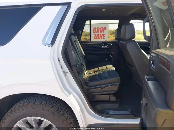 1GNSKNKD3NR210568 2022 CHEVROLET TAHOE - Image 8