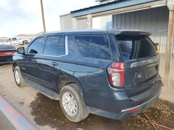1GNSKNKD5MR252240 2021 CHEVROLET TAHOE - Image 2