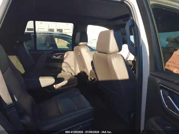 1GNSKNKD5NR280427 2022 CHEVROLET TAHOE - Image 8