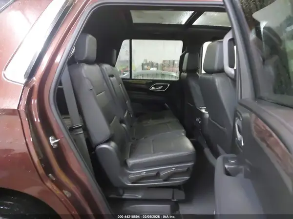 1GNSKNKD5NR302264 2022 CHEVROLET TAHOE - Image 8