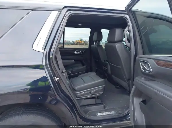 1GNSKNKD7NR358903 2022 CHEVROLET TAHOE - Image 8