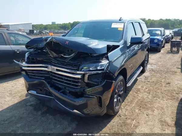 1GNSKNKD8MR102008 2021 CHEVROLET TAHOE - Image 2