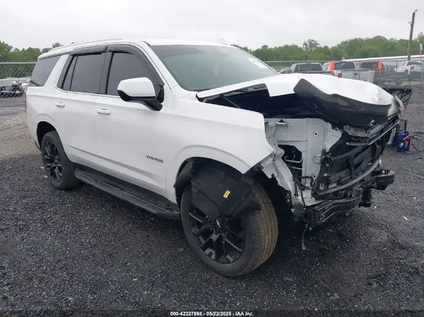 1GNSKNKD8NR243484 2022 CHEVROLET TAHOE - Image 1