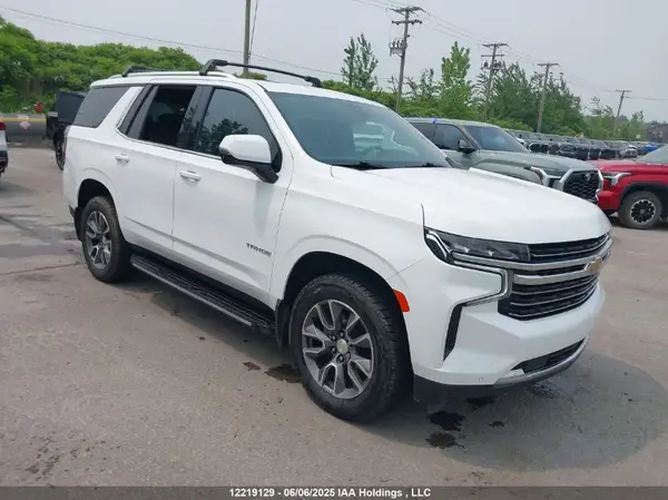 1GNSKNKT5NR344893 2022 CHEVROLET TAHOE - Image 1