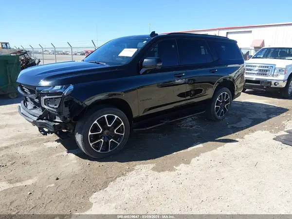 1GNSKRKD7MR246186 2021 CHEVROLET TAHOE - Image 2
