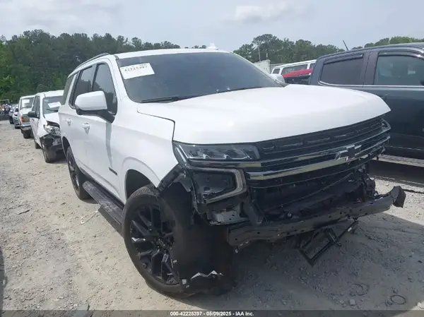 1GNSKRKT0NR136931 2022 CHEVROLET TAHOE - Image 1