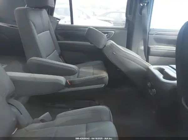 1GNSKRKT7NR228974 2022 CHEVROLET TAHOE - Image 8