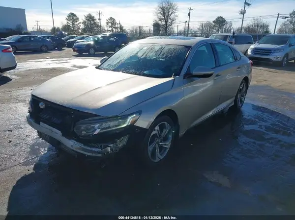1HGCB2F68JA040121 2018 HONDA ACCORD - Image 2