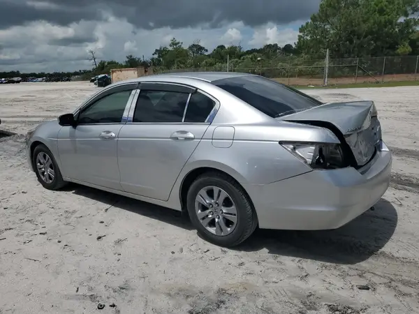 1HGCP2F64CA103504 2024 HONDA ACCORD - Image 2