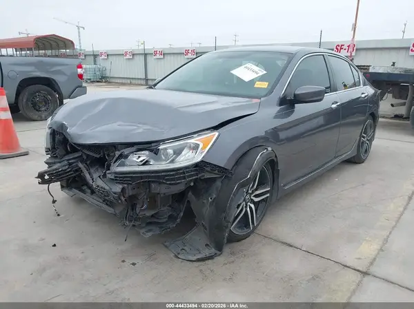 1HGCR2E16HA031146 2017 HONDA ACCORD - Image 2