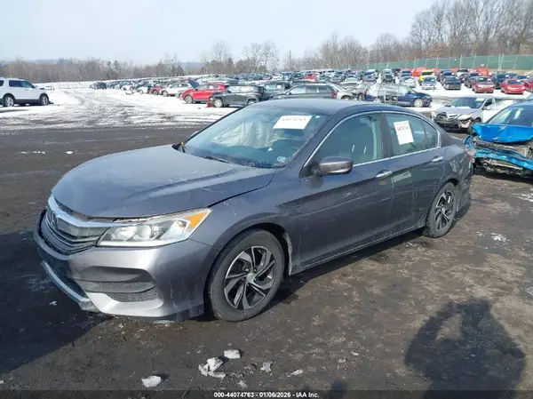 1HGCR2E30HA062085 2017 HONDA ACCORD - Image 2