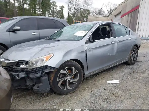 1HGCR2E3XHA292684 2017 HONDA ACCORD - Image 2