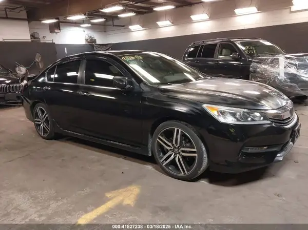 1HGCR2E50HA061617 2017 HONDA ACCORD - Image 1