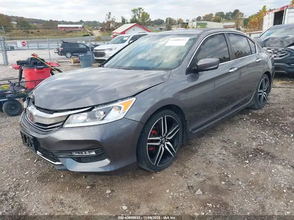 1HGCR2E51HA119282 2017 HONDA ACCORD - Image 2