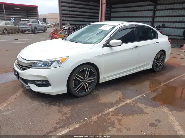 1HGCR2E52HA263052 2017 HONDA ACCORD - Image 2
