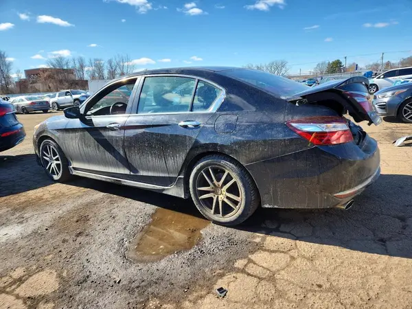 1HGCR2E52HA276013 2017 HONDA ACCORD - Image 2