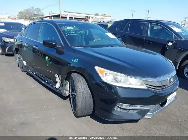 1HGCR2E55HA058440 2017 HONDA ACCORD - Image 1