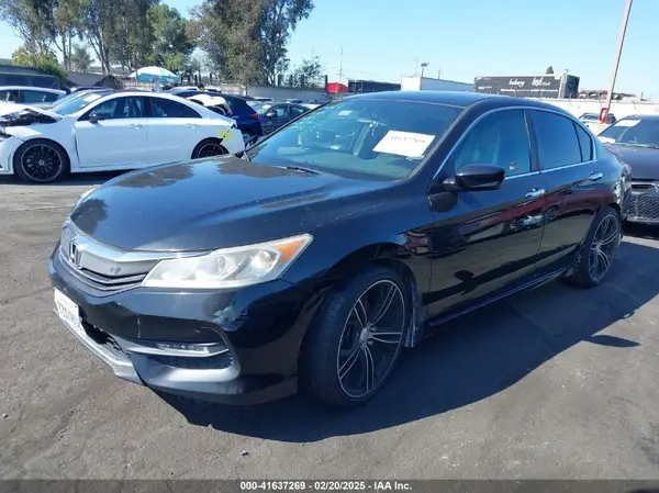 1HGCR2E55HA058440 2017 HONDA ACCORD - Image 2