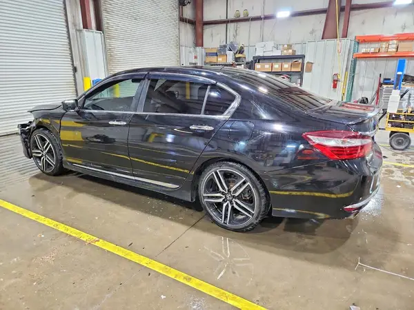 1HGCR2E56HA253401 2017 HONDA ACCORD - Image 2