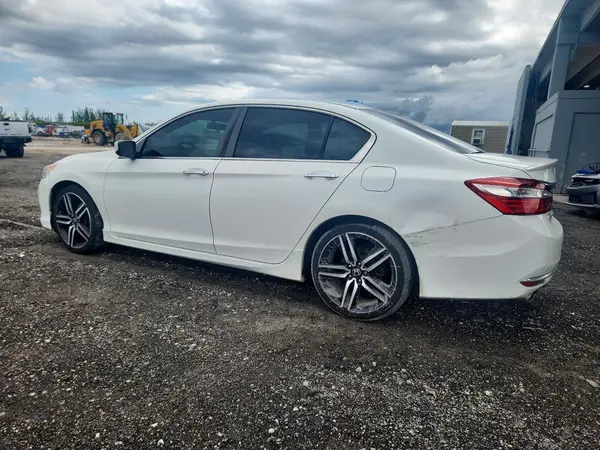 1HGCR2E57HA056639 2017 HONDA ACCORD - Image 2