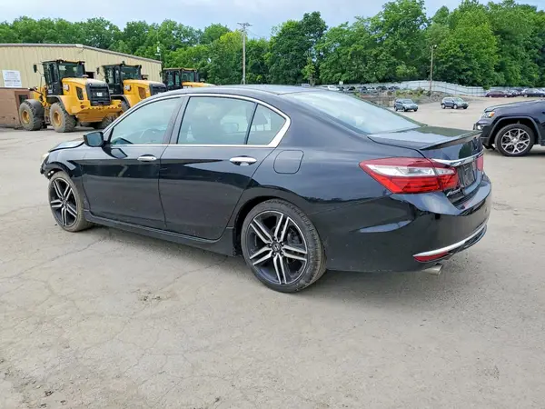 1HGCR2E58HA099788 2017 HONDA ACCORD - Image 2