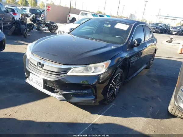 1HGCR2E59GA217863 2016 HONDA ACCORD - Image 2