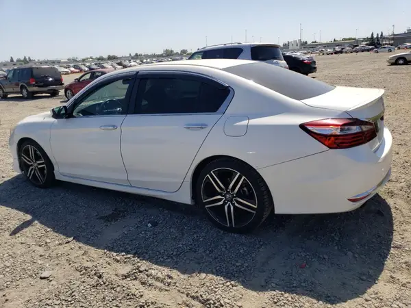 1HGCR2E59HA061647 2017 HONDA ACCORD - Image 2