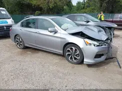 1HGCR2E76HA177583 2017 HONDA ACCORD