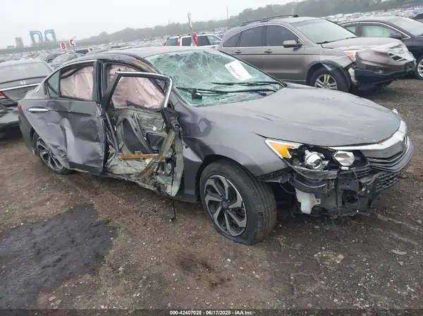 1HGCR2E78HA292671 2017 HONDA ACCORD - Image 1