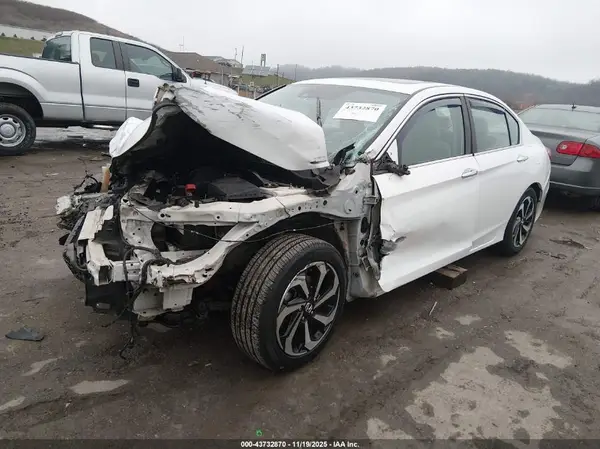 1HGCR2F00GA112504 2016 HONDA ACCORD - Image 2